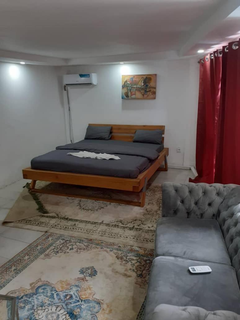 Mai Hotel Conakry Rom bilde